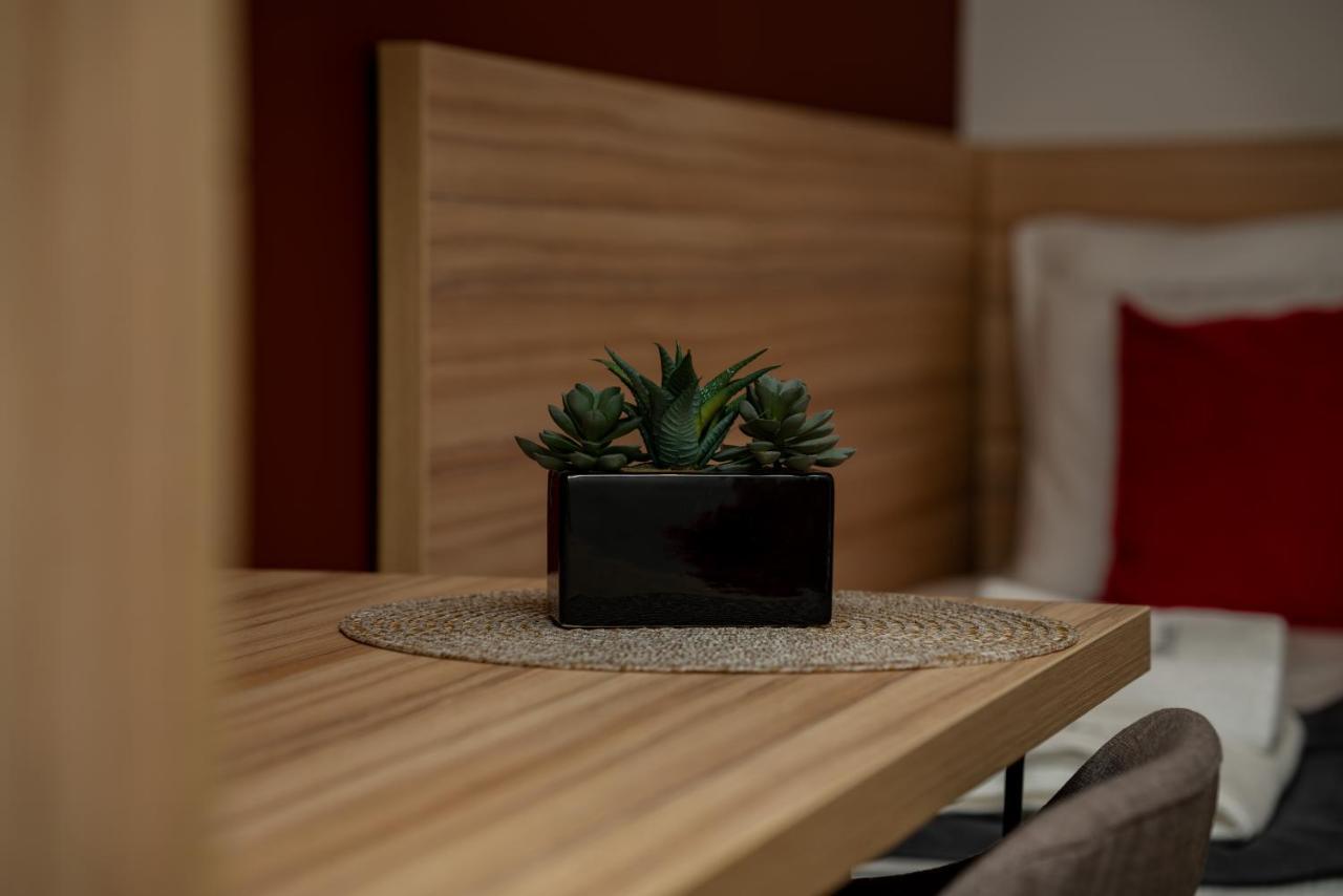 Maestro - Rooms & Restaurant ヴコヴァル エクステリア 写真