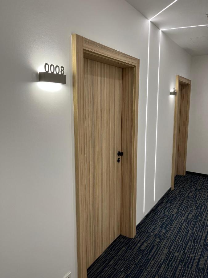Maestro - Rooms & Restaurant ヴコヴァル エクステリア 写真