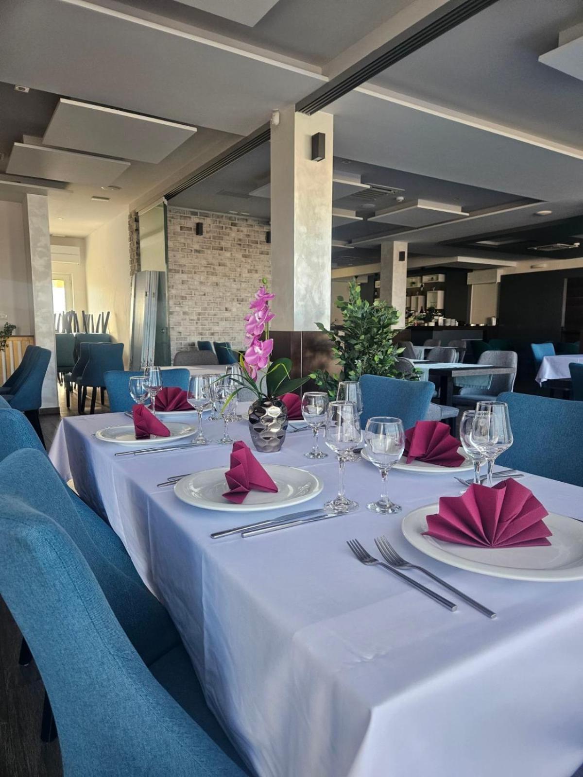 Maestro - Rooms & Restaurant ヴコヴァル エクステリア 写真